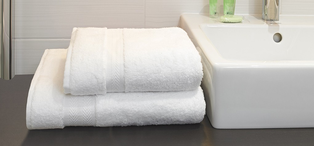 Tapis de bain 50x80 blanc craie en polyester TRESSADOUX